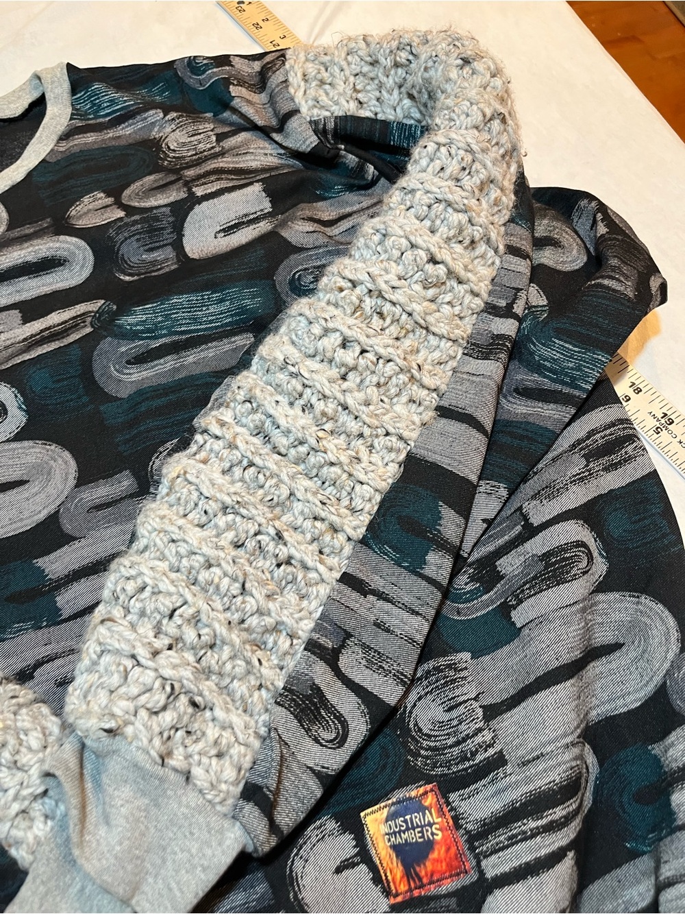 Men's Grey Patterned Crewneck Sweater size large or x large see below - Picture 5 of 14